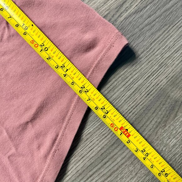 Lululemon Women's Love Tee Short Sleeve V-Neck T-Shirt - Pink - Picture 5 of 5